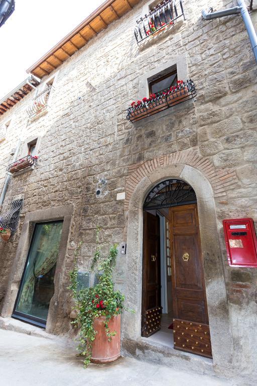 La Tana Del Bruco Guest House Viterbo Exterior photo